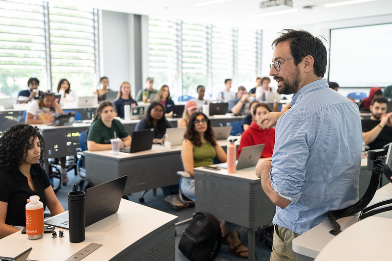 Jonathan Kropko teaches a class