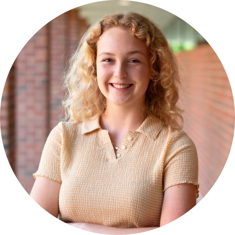 UVA Data Science PhD student Zoe Gray professional headshot circle crop