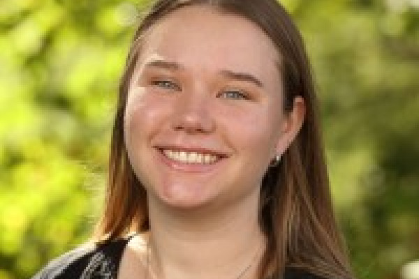 UVA Data Science Alumna Rory Black professional headshot outside